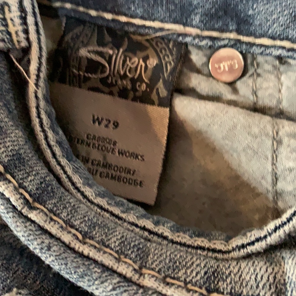 Women’s Silver capris - Picture 5 of 8